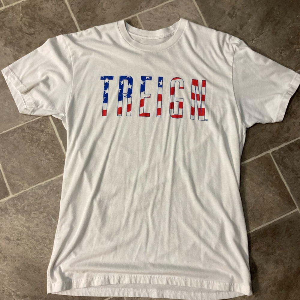 Treign stars and strips logo tee
